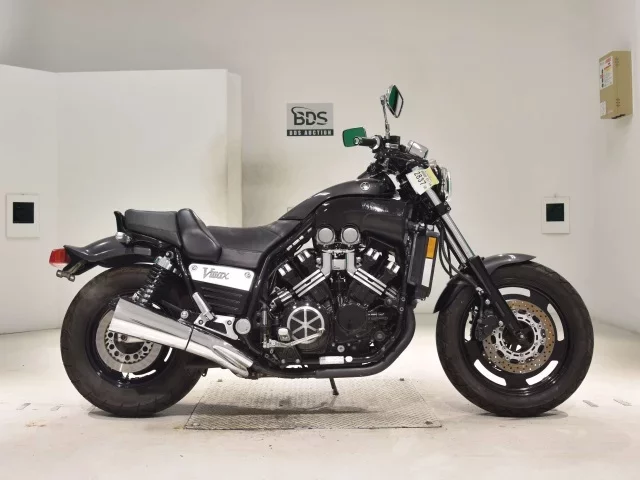 Yamaha V-MAX лот № 2837 оценка 4  с аукциона в Японии