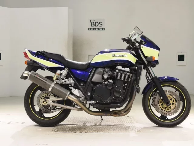 Kawasaki ZRX1100 лот № 5249 оценка 4  с аукциона в Японии
