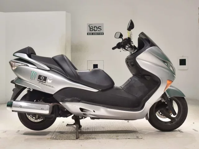 Honda FORZA Z лот № 2970 оценка 4  с аукциона в Японии