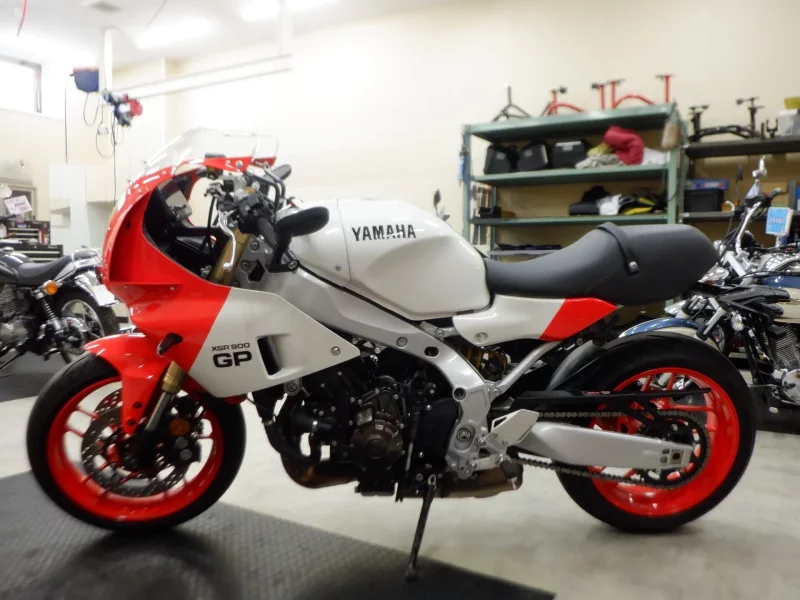 Yamaha XSR900 GP лот № 00037 оценка 5  с аукциона в Японии