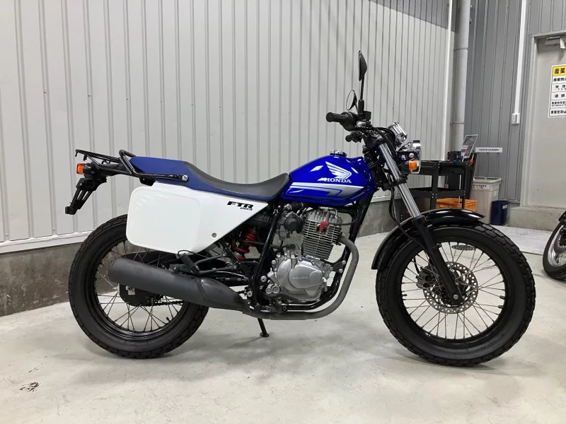 Honda FTR223 лот № 04085 оценка 4  с аукциона в Японии