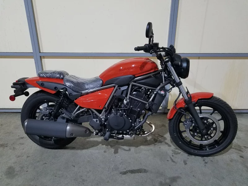 Kawasaki ELIMINATOR 400-1