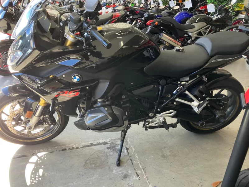 BMW  R1250RS лот № 02153 оценка 4  с аукциона в Японии