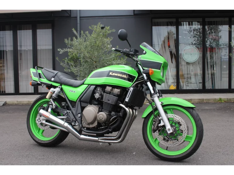 Kawasaki ZRX400