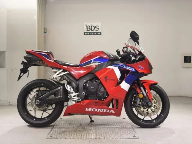Honda CBR600RR-4 лот № 5202 оценка 4  с аукциона в Японии