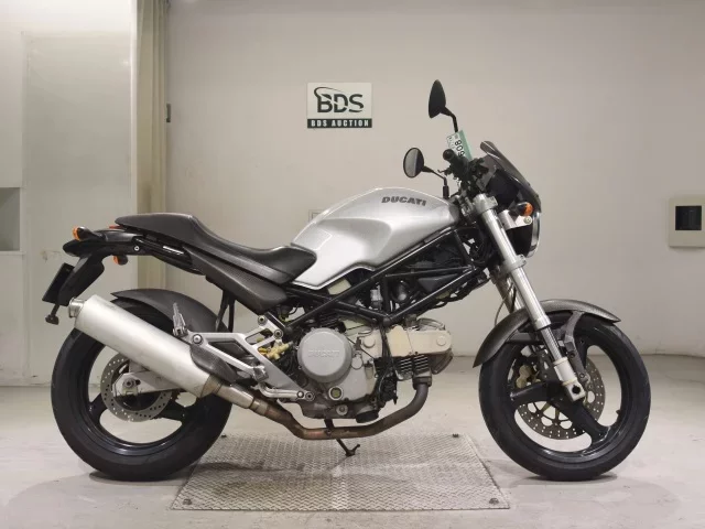 Ducati  MONSTER 400 лот № 7608 оценка 4  с аукциона в Японии