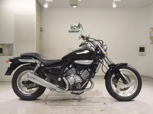Kawasaki ELIMINATOR 250V лот № 5197 оценка 4  с аукциона в Японии