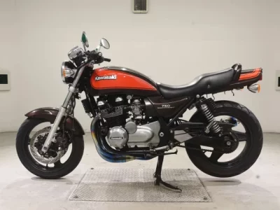 Kawasaki ZEPHYR750  с аукциона в Японии