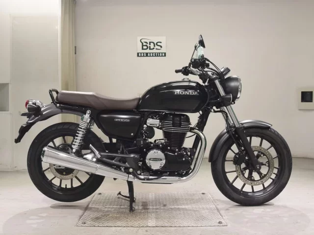 Honda GB350 лот № 5061 оценка 6  с аукциона в Японии