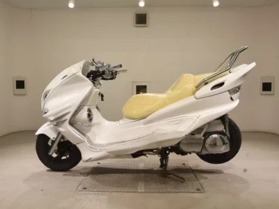 Yamaha MAJESTY 250C  с аукциона в Японии