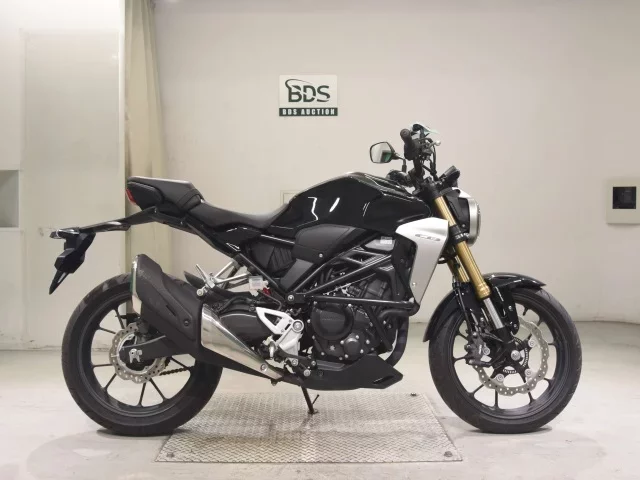 Honda CB250RA лот № 7545 оценка 5  с аукциона в Японии