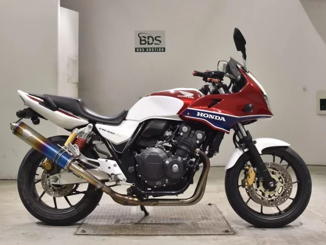 Honda CB400SFV-4 BOLDOR лот № 2570 оценка 4  с аукциона в Японии