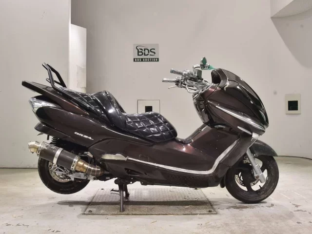 Honda FORZA Z лот № 2535 оценка 4  с аукциона в Японии