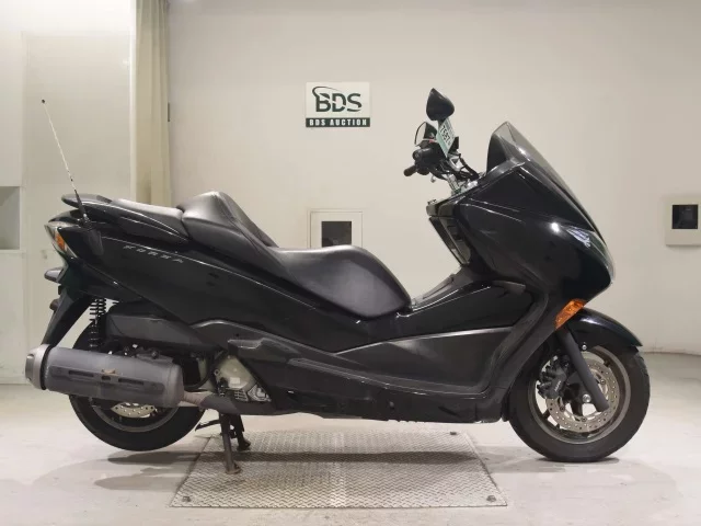 Honda FORZA Z лот № 7587 оценка 4  с аукциона в Японии