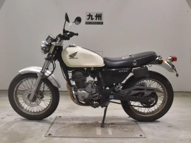 Honda CB223S