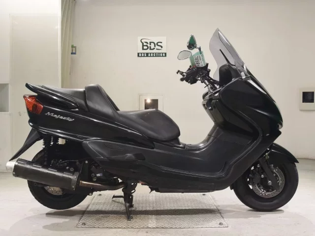 Yamaha MAJESTY 250C лот № 7659 оценка 4  с аукциона в Японии