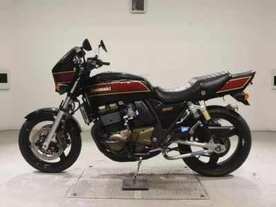Kawasaki ZRX400  с аукциона в Японии