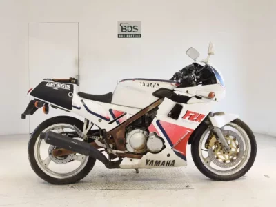 Yamaha FZR250 SHO LOUIS NOT EQUIPPED