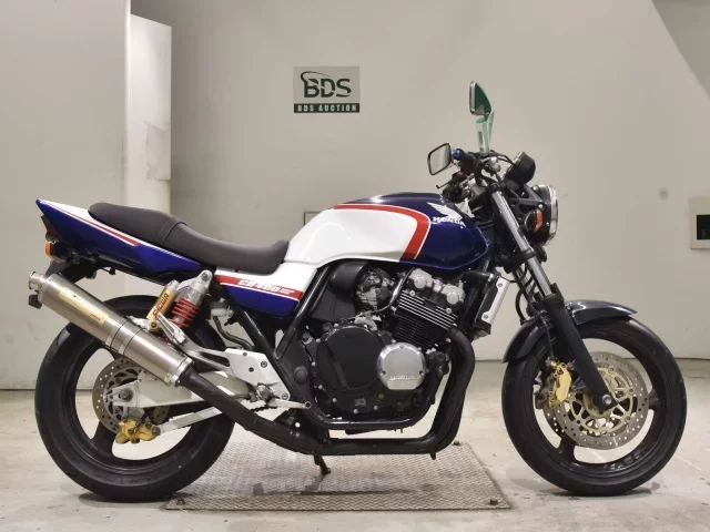 Honda CB400SFV-2 лот № 2569 оценка 4  с аукциона в Японии