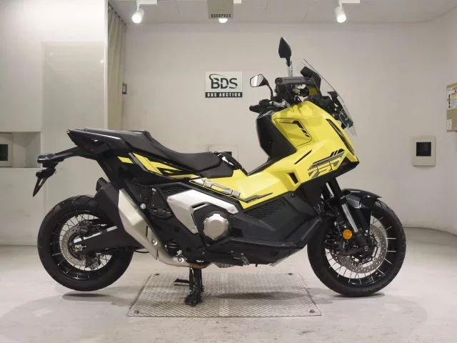 Honda X-ADV750-2 лот № 7699 оценка 6  с аукциона в Японии