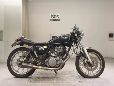 Yamaha SR400-3  с аукциона в Японии