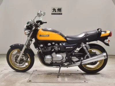 Kawasaki ZEPHYR750  с аукциона в Японии