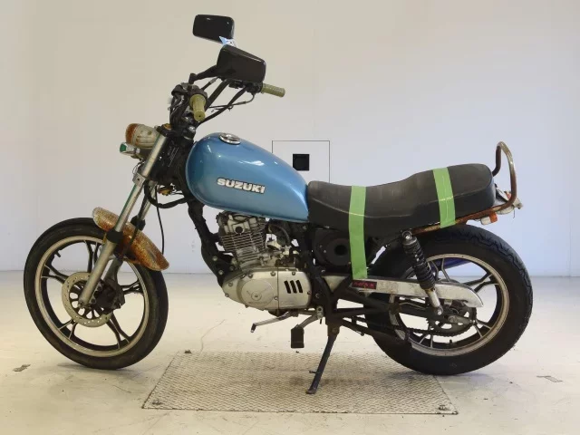 Suzuki GN125H