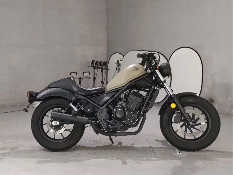 Honda REBEL лот № 7003 оценка 4  с аукциона в Японии