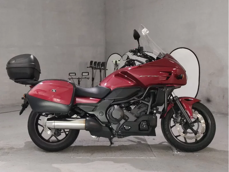 Honda CTX700DCT лот № 8024 оценка 4  с аукциона в Японии