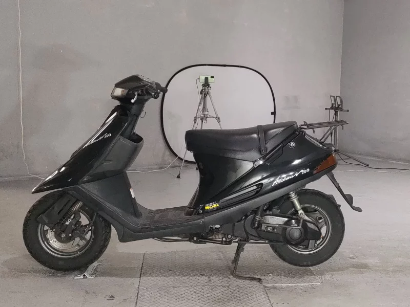Suzuki ADDRESS V100