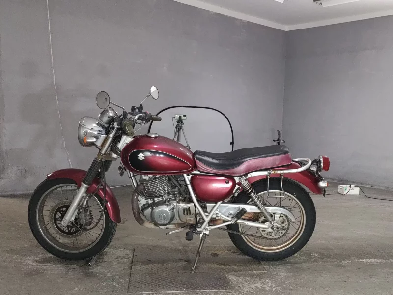 Suzuki ST250E