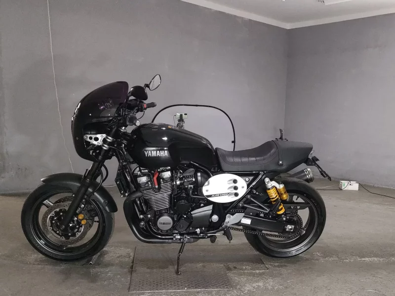 Yamaha XJR1300C