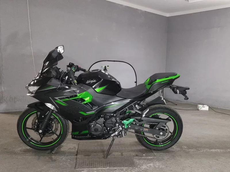 Kawasaki NINJA400