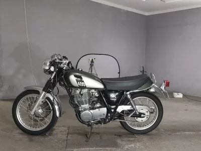 Yamaha SR400-1  с аукциона в Японии