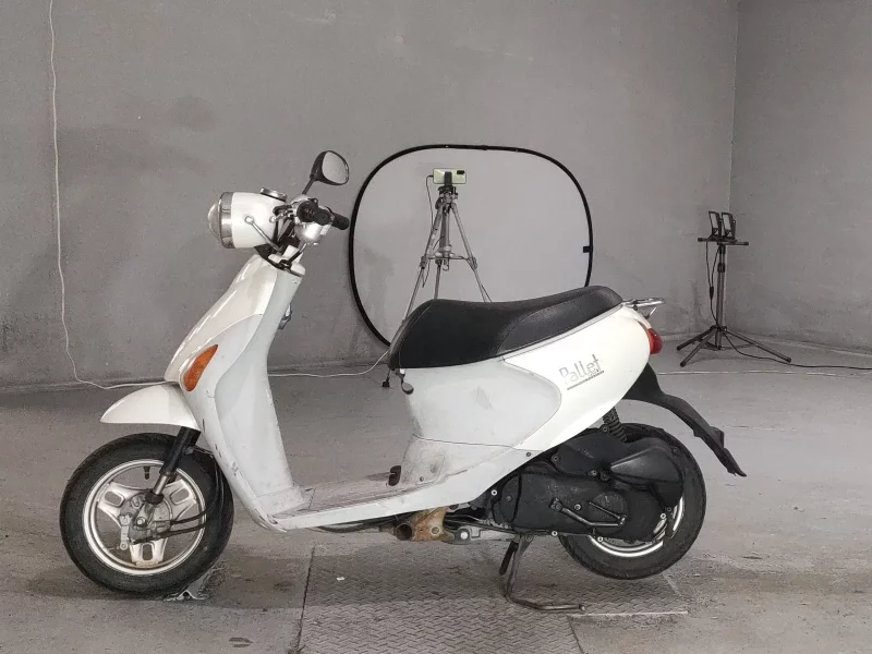 Suzuki LET S4
