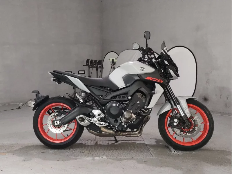Yamaha MT-09 лот № 7399 оценка 5  с аукциона в Японии