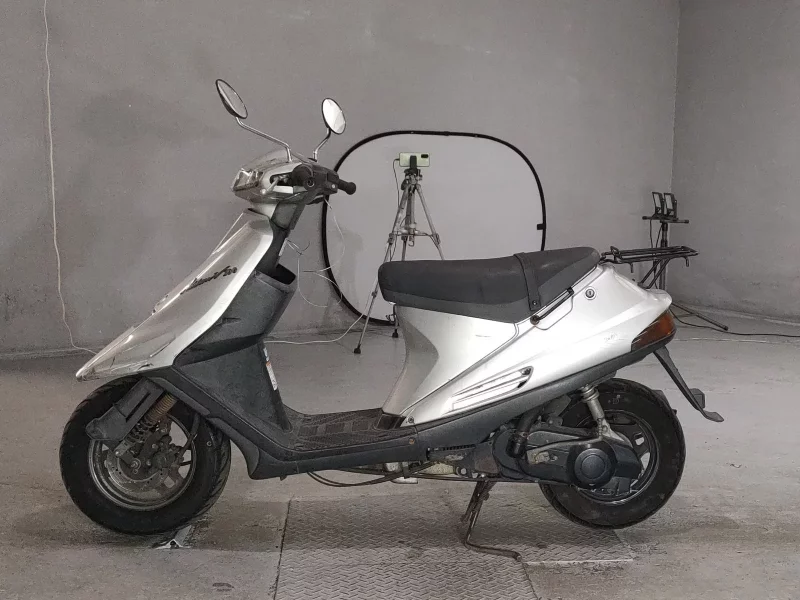 Suzuki ADDRESS V100