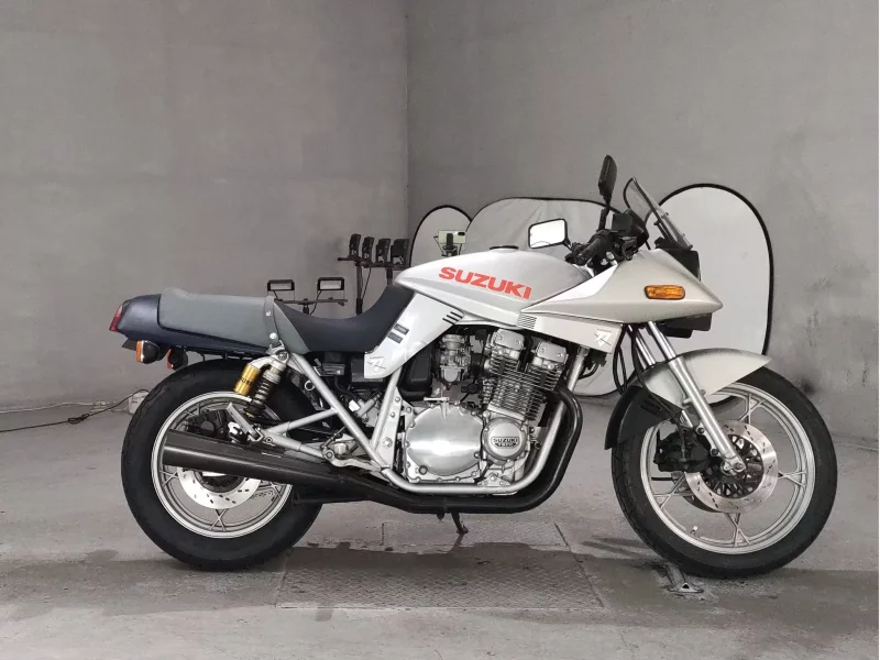 Suzuki GSX1100S KATANA