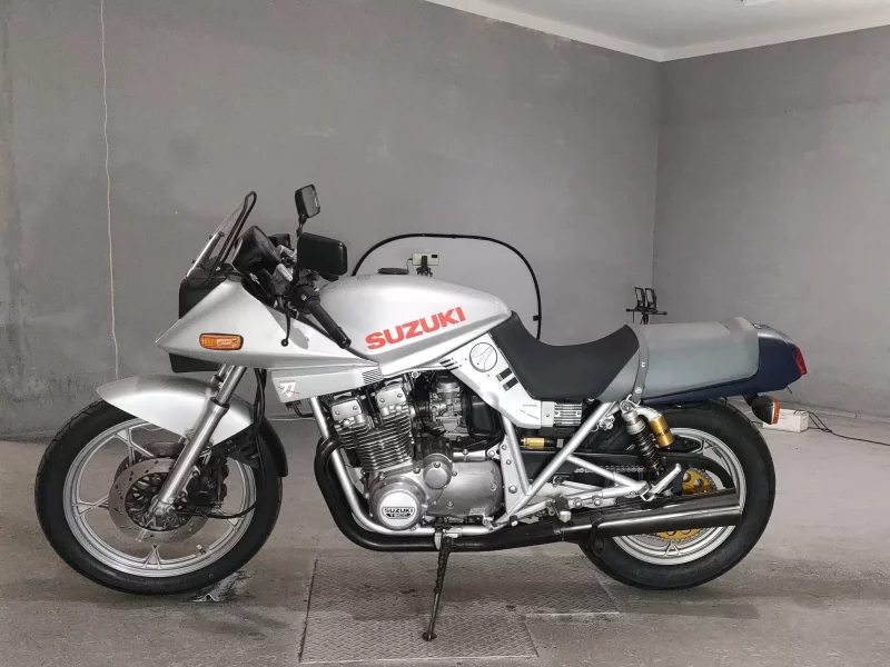 Suzuki GSX1100S KATANA