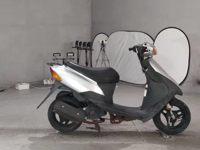 Suzuki LET S2