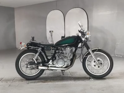 Yamaha SR400-1