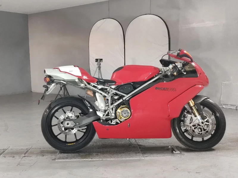 Ducati  999R лот № 5288 оценка 4.5  с аукциона в Японии