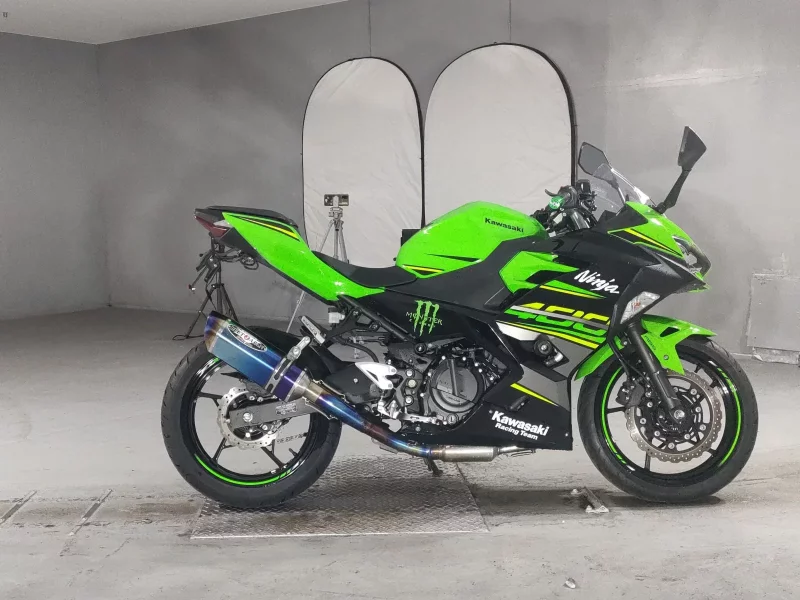 Kawasaki NINJA400 лот № 5486 оценка 4  с аукциона в Японии