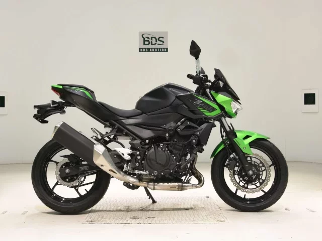 Kawasaki Z400-2 лот № 7731 оценка 6  с аукциона в Японии