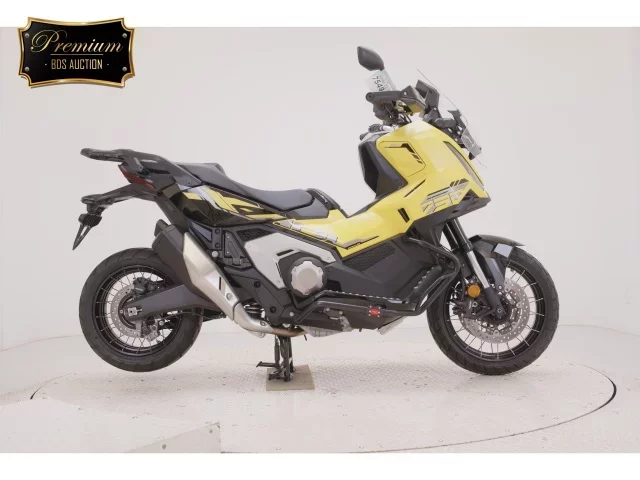 Honda X-ADV750-2 лот № 7549 оценка 7  с аукциона в Японии