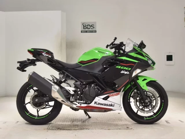 Kawasaki NINJA400-2 лот № 2848 оценка 4  с аукциона в Японии