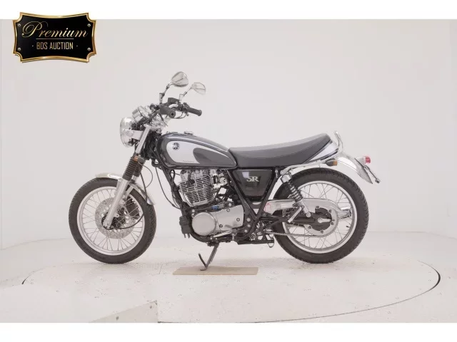 Yamaha SR400-5