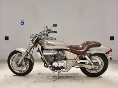 Honda MAGNA 250  с аукциона в Японии