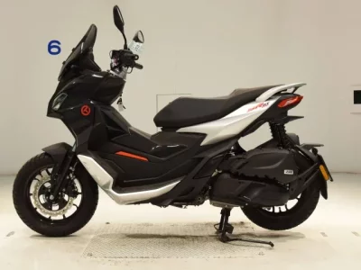 Aprilia APRILIA SR GT 200  с аукциона в Японии