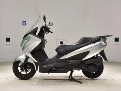 Suzuki BURGMAN200  с аукциона в Японии